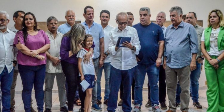 Cícero Lucena autoriza obras de reestruturação de escola em Jaguaribe