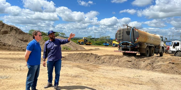 Durante inspeção na duplicação da BR 230 em Campina Grande, Veneziano constata celeridade nas obras após período de chuvas