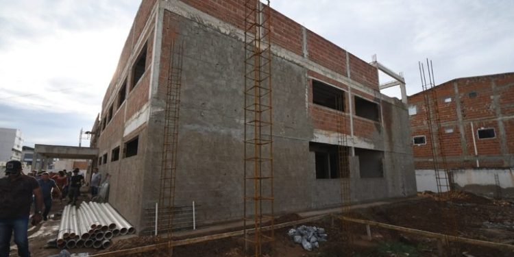 João Azevêdo inaugura prédio da Empaer e inspeciona obras de educação e infraestrutura em Itaporanga