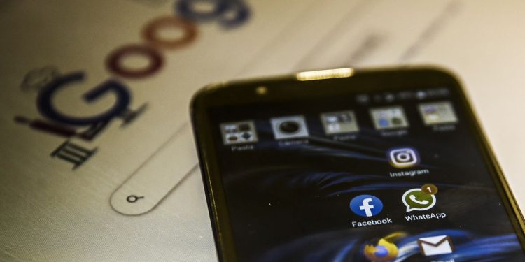 Google e Facebook devem retirar anúncios falsos sobre o Desenrola