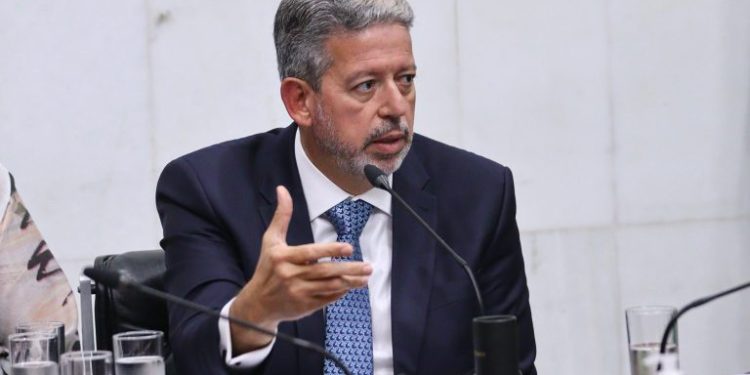 Lira diz que reforma tributária será votada nesta quinta-feira pelo Plenário da Câmara