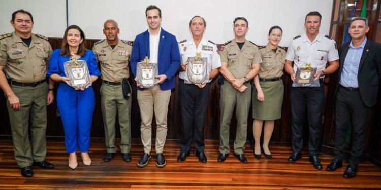Governador em exercício recepciona integrantes da Polícia Nacional da Espanha e destaca projetos sociais implantados pela Polícia Militar