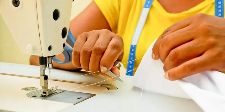 Prefeitura de Cabedelo inscreve para Curso Básico de Corte e Costura