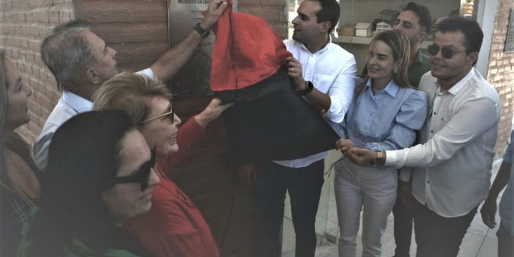 Governador em exercício entrega reforma do Parque Cruz da Menina e visita Centro de Comercialização de Calçados