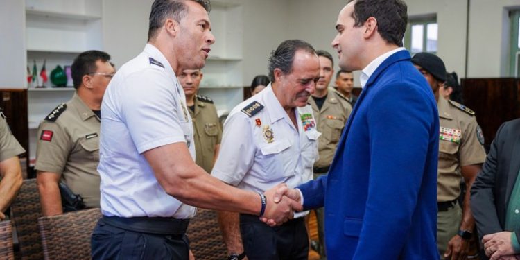 Governador em exercício recepciona integrantes da Polícia Nacional da Espanha e destaca projetos sociais implantados pela Polícia Militar
