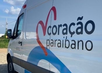 Vice-governador entrega ambulância do Programa Coração Paraibano ao Hospital Regional de Queimadas