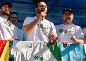 Em evento pró-armas, Eduardo Bolsonaro compara professores a traficantes