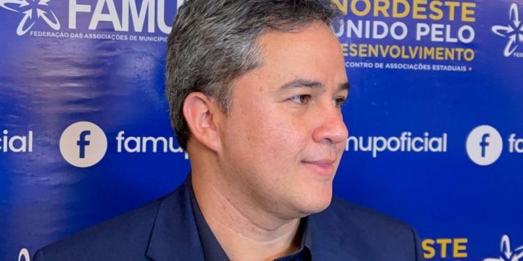 Efraim Filho garante que União Brasil disputará eleição na Capital em 2024