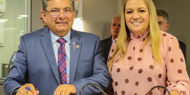 Prefeita de Pocinhos e Adriano Galdino apresentam feitos e compartilham futuras ações para o avanço da cidade