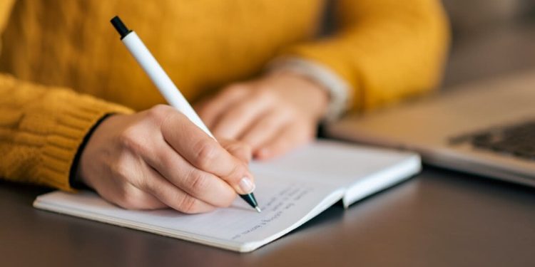 Concurso de minicontos da EPC inscreve até 11 de agosto