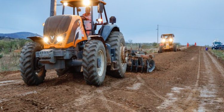 Governador entrega travessias urbanas em Marizópolis e Nazarezinho e anuncia novas obras