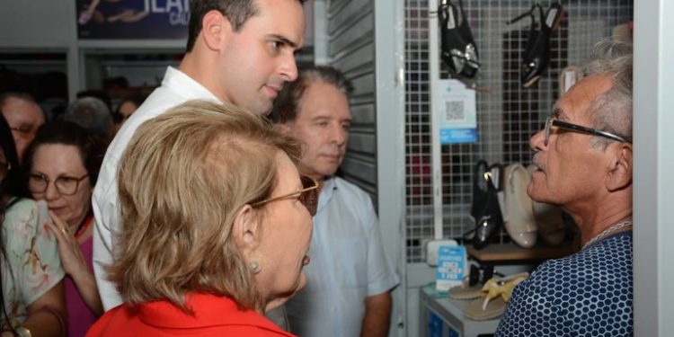 Governador em exercício entrega reforma do Parque Cruz da Menina e visita Centro de Comercialização de Calçados