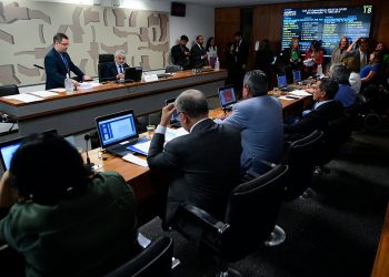 Projeto aprovado na CAS proíbe vínculo empregatício de religiosos com igrejas