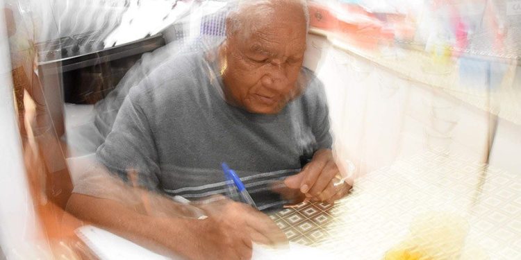 Projeto estuda atendimento prioritário para pessoas com doença de Parkinson