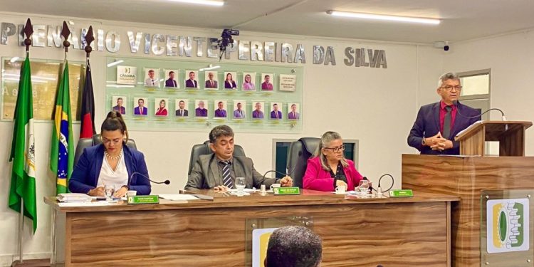 Vereadores da Câmara Municipal de Bayeux aprovam LDO 2024