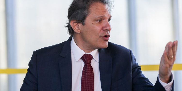 Haddad espera que reforma tributária passe com facilidade pelo Senado
