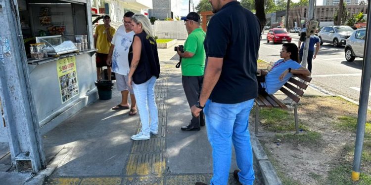 Seinfra e Semam realizam fiscalização para coibir lançamentos irregulares de água que danificam o pavimento de vias na Capital