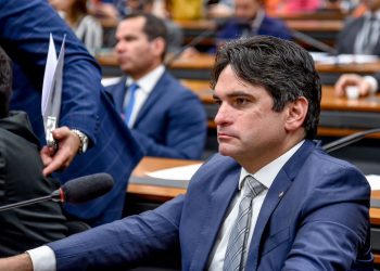 Após voto a favor da reforma tributária, Murilo Galdino afirma que o momento é histórico para o país