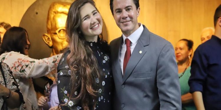 Sobrinha de Veneziano recebe convite para cargo na gestão de Campina Grande