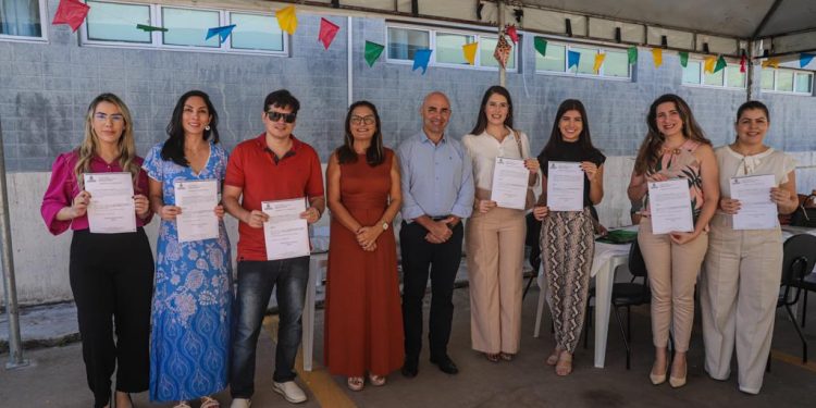 Prefeitura de Cabedelo empossa médicos aprovados em Concurso Público