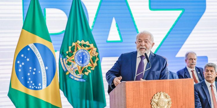 Lula institui Programa de Ação na Segurança para lutar “por um país desarmado”