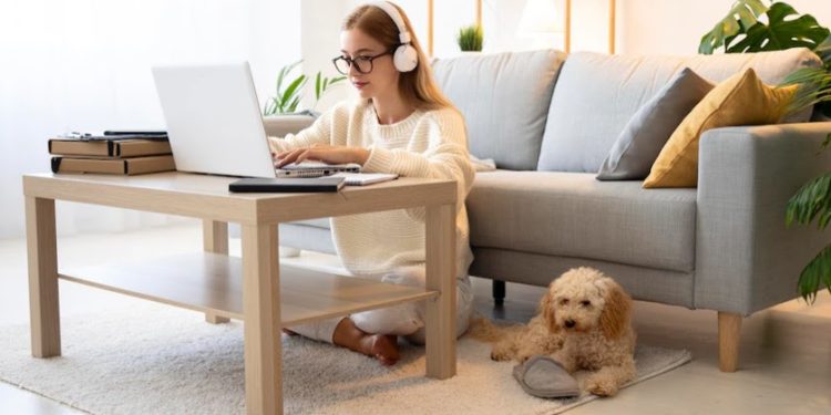 Diferente da Apple e Google, empresa de tecnologia brasileira incentiva o home office e contrata em todas as regiões do país