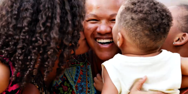 Bolsa Família chega a 20,9 milhões de famílias em julho com investimento de R$ 14 bi