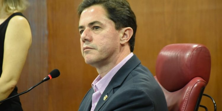 Veneziano manda recado para Romero sobre aliança com Bruno:  “Não quer ficar, não fique”