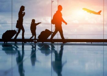 Autorização Eletrônica de Viagem para menores cresce 265% em período de férias