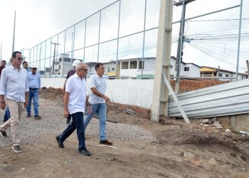 Cícero visita obras na Zona Sul e destaca entrega do Terminal do Valentina no aniversário da Capital