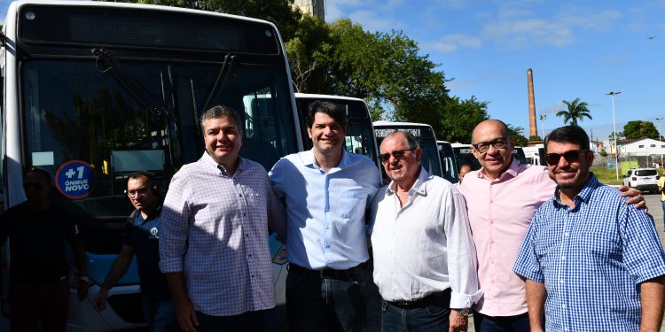 CMJP participa de entrega de ônibus em comemoração ao aniversário de João Pessoa