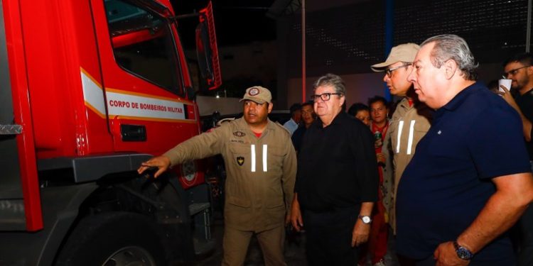 Governador entrega equipamentos e dialoga com a população em audiência do ODE com recorde de público em Guarabira