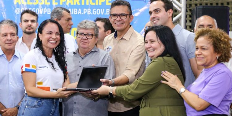 João entrega benefícios no valor de R$ 37 milhões e ouve novas demandas da população durante audiência do ODE em Santa Luzia