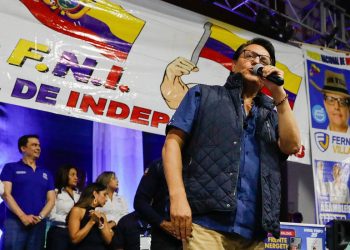 Candidato à presidência do Equador é assassinado em Quito