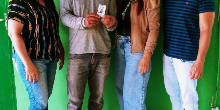 CRAS Picuí entrega carteirinhas do Passe Livre Intermunicipal, Interestadual, e a Carteirinha de Identificação da Pessoa com Autismo