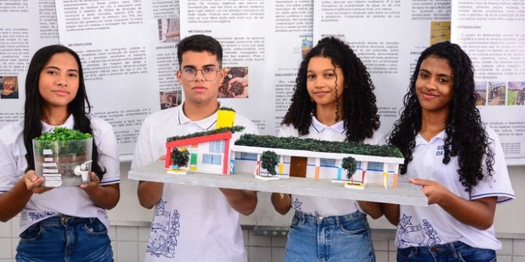 Telhado verde projetado por estudantes paraibanos combate impactos ambientais da construção civil