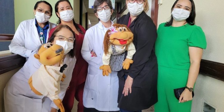 Contação de histórias encanta pacientes da Pediatria do Hospital de Trauma de João Pessoa
