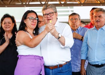 Governador entrega apartamentos em João Pessoa e beneficia 64 famílias na primeira etapa