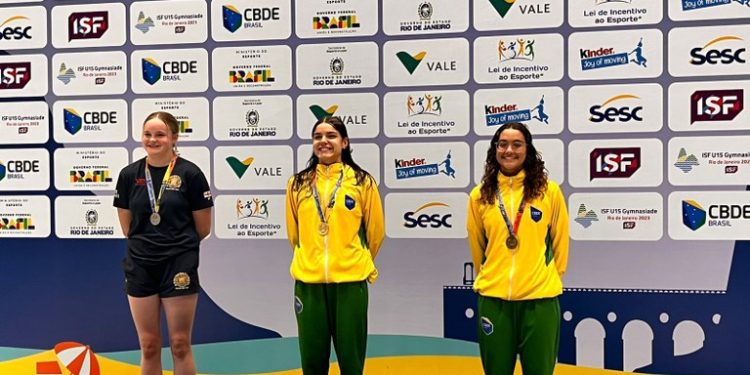 Paraibana conquista medalha de bronze na natação no Mundial Escolar Sub 15