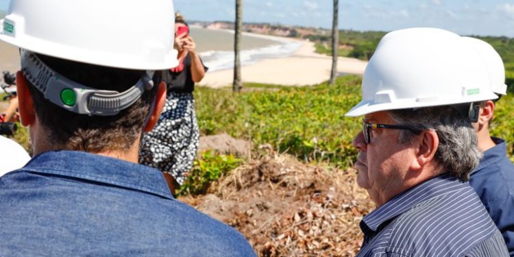Governador visita obras do Polo Turístico Cabo Branco e frisa importância dos empreendimentos para a economia estadual