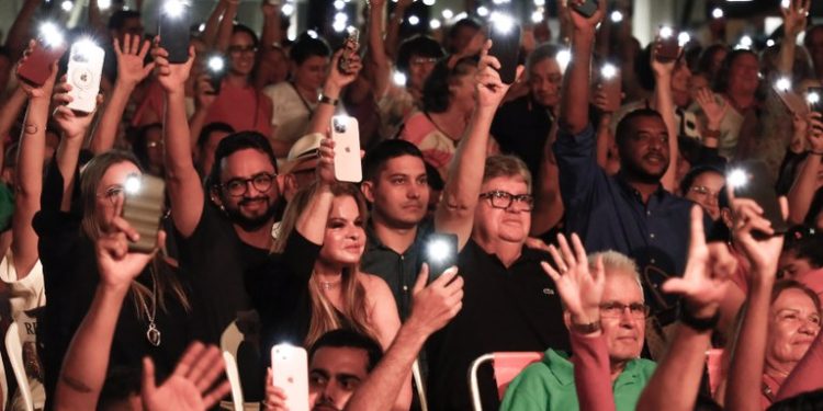 Governador prestigia concerto da Orquestra Sinfônica da Paraíba com o cantor Santana em comemoração aos 438 anos de João Pessoa