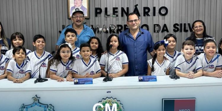 Alunos conhecem o funcionamento do legislativo da Câmara Municipal de Pirpirituba