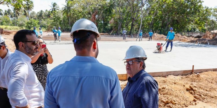 Governador visita obras do Polo Turístico Cabo Branco e frisa importância dos empreendimentos para a economia estadual