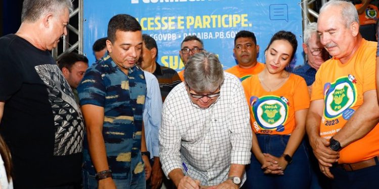 João Azevêdo ouve prioridades da população e autoriza novas obras durante audiência do ODE em Ingá