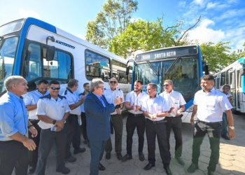 Governador acompanha entrega de 10 novos ônibus para o sistema de transporte púbico da Região Metropolitana de João Pessoa