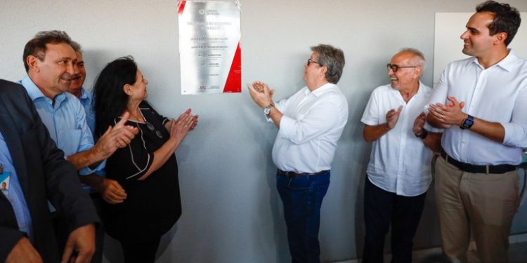 Governador entrega apartamentos em João Pessoa e beneficia 64 famílias na primeira etapa