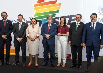 João Azevêdo é destaque em ranking de popularidade dos governadores do Nordeste