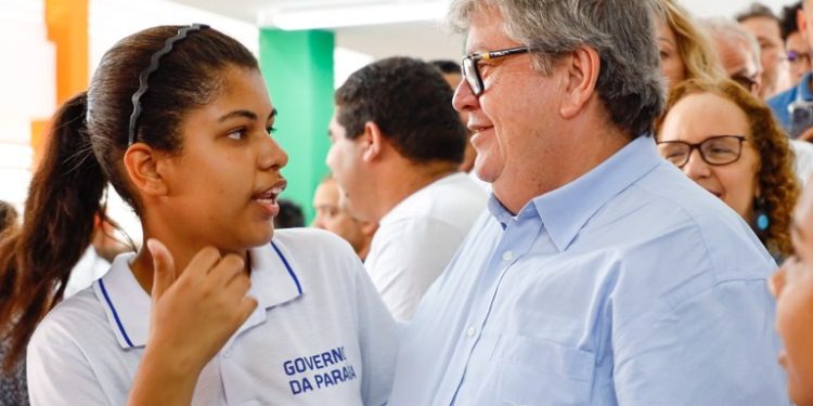 João Azevêdo entrega escola da Funad e destaca compromisso do governo com políticas de inclusão