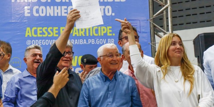 Governador entrega equipamentos e dialoga com a população em audiência do ODE com recorde de público em Guarabira