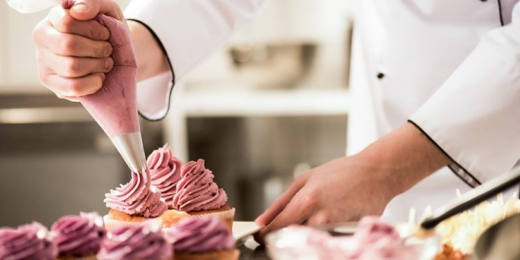 Cabedelo abre inscrições para curso de Confeitaria Básica no bairro do Renascer